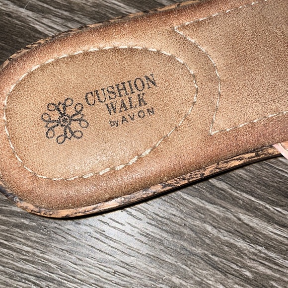 EUC Avon Snake Skin Sandals 9 - Picture 3 of 4